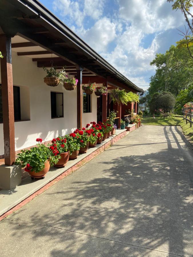 Гостевой дом Posada Del Camino Real Моникира Экстерьер фото